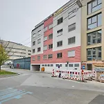 Grazer & Free Parking