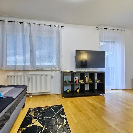 Grazer & Free Parking גראץ