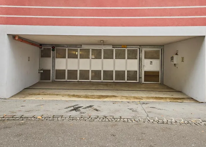 Grazer & Free Parking *